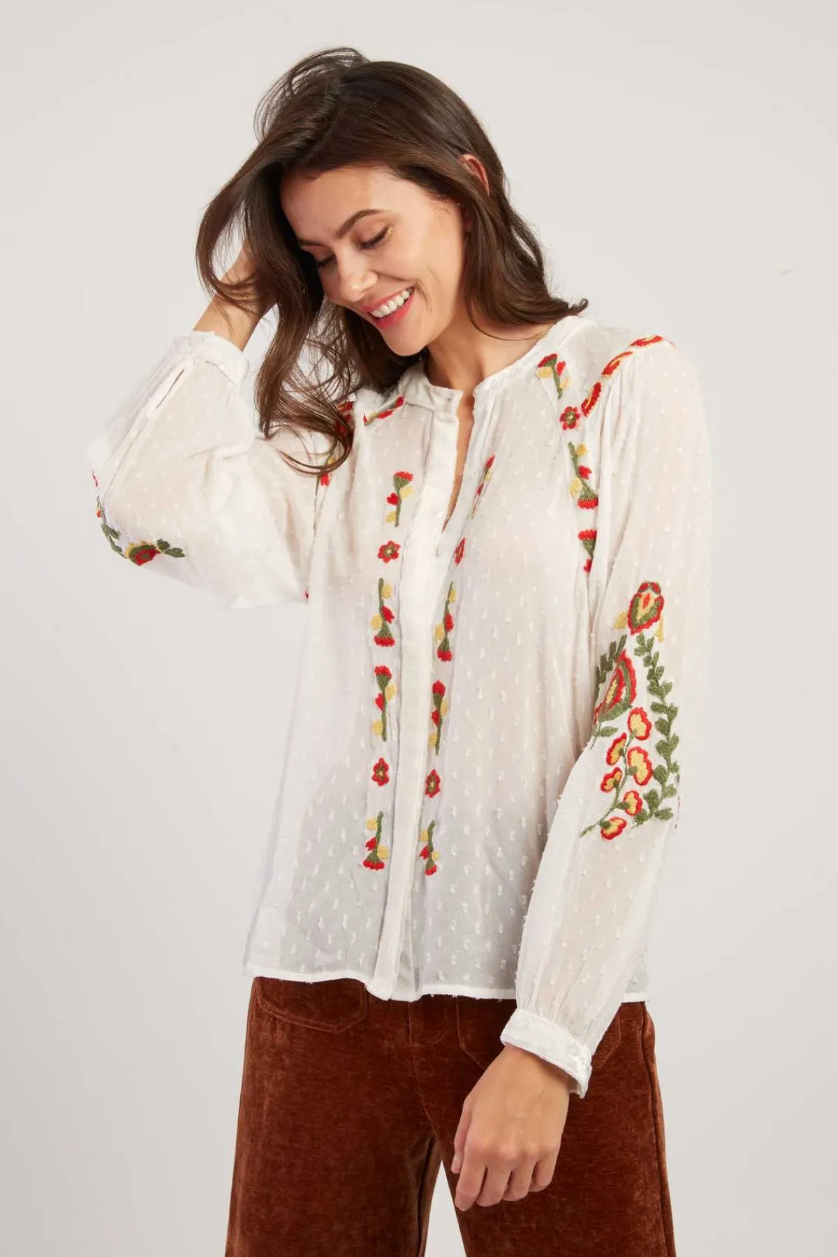 Outlet Blouse brodée avec détails en velours HAITI Les Blouses, Chemisiers & Tops