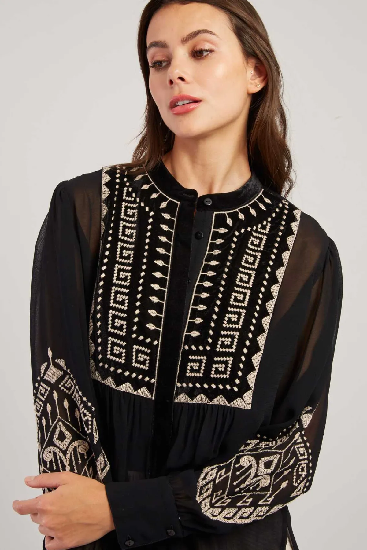 Sale Blouse brodée manches longues HARPER Les Blouses, Chemisiers & Tops