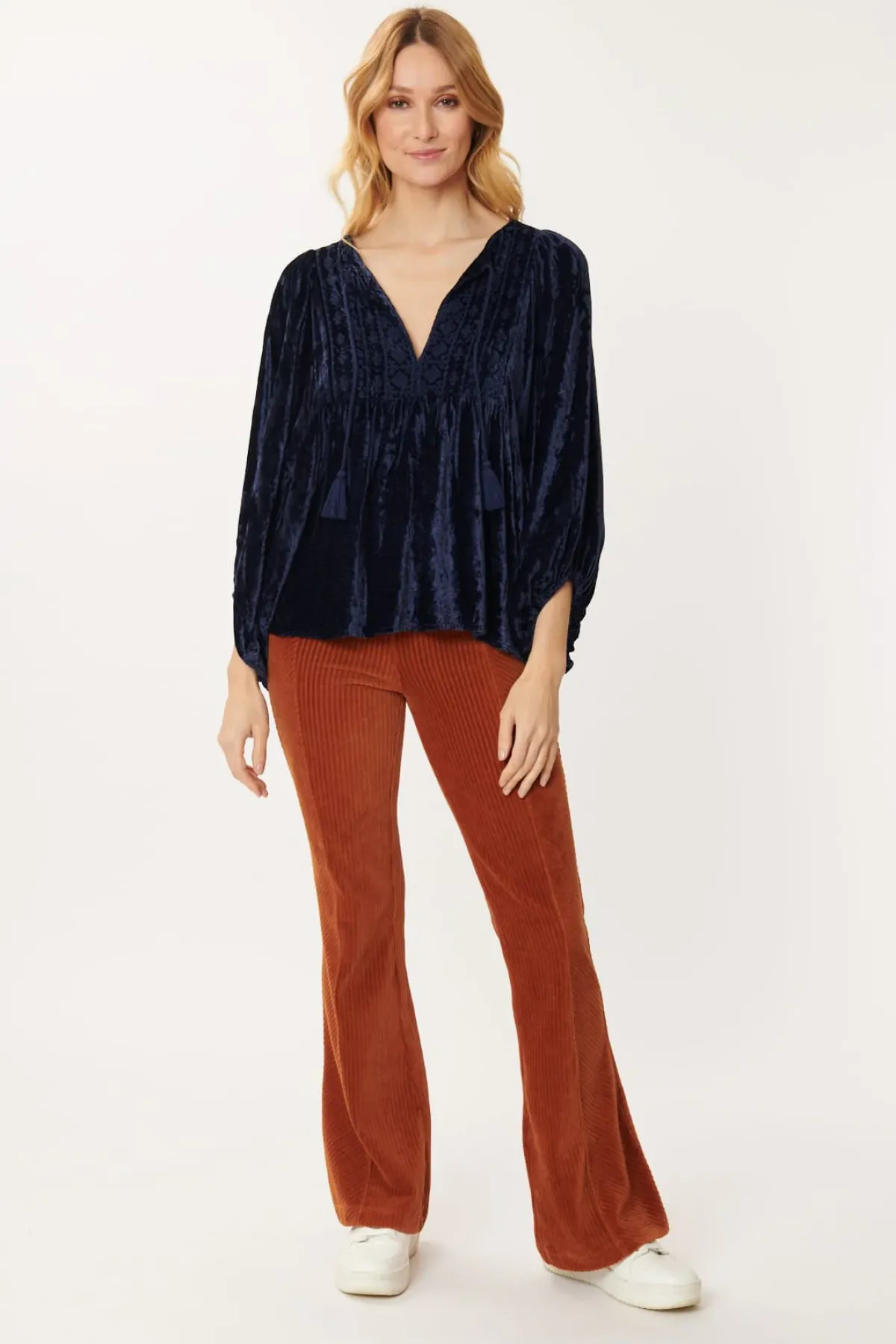 Sale Blouse en Velours Brodée MADELEINE Les Blouses, Chemisiers & Tops