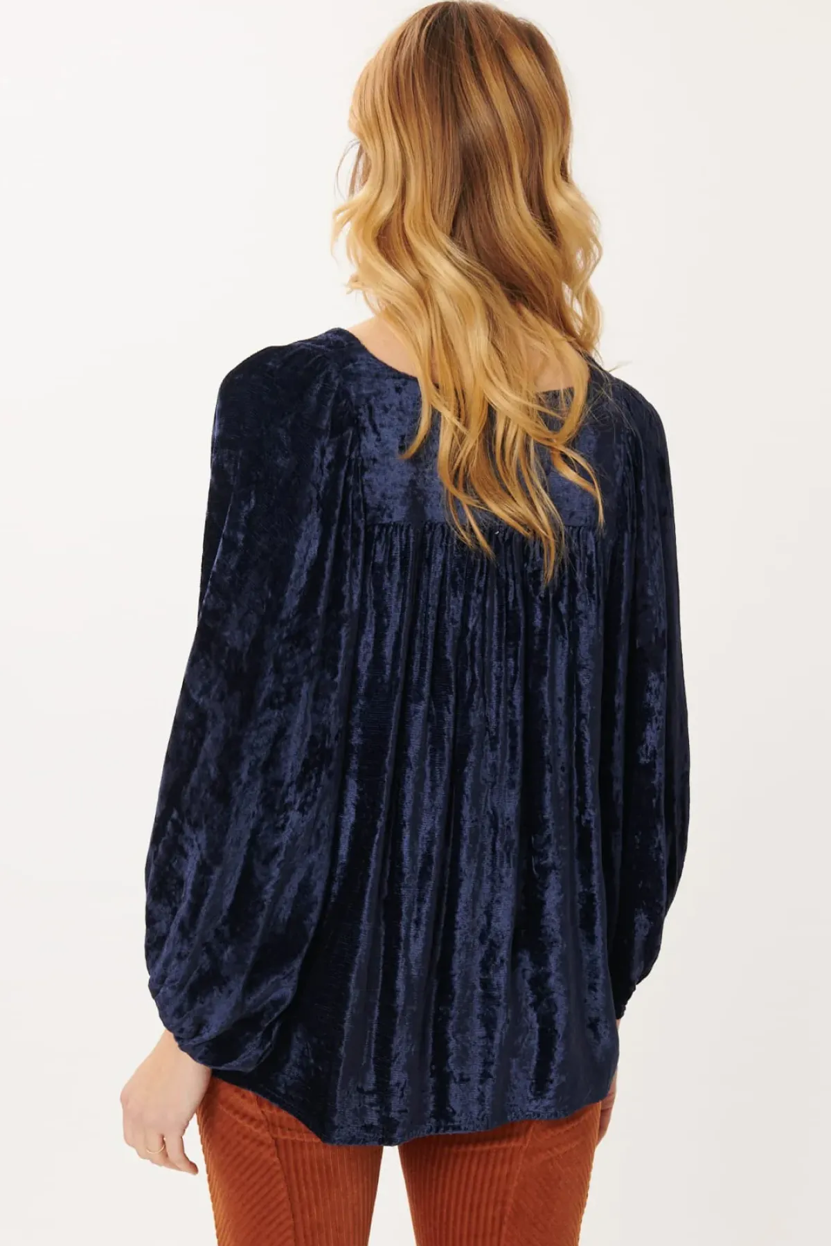 Sale Blouse en Velours Brodée MADELEINE Les Blouses, Chemisiers & Tops