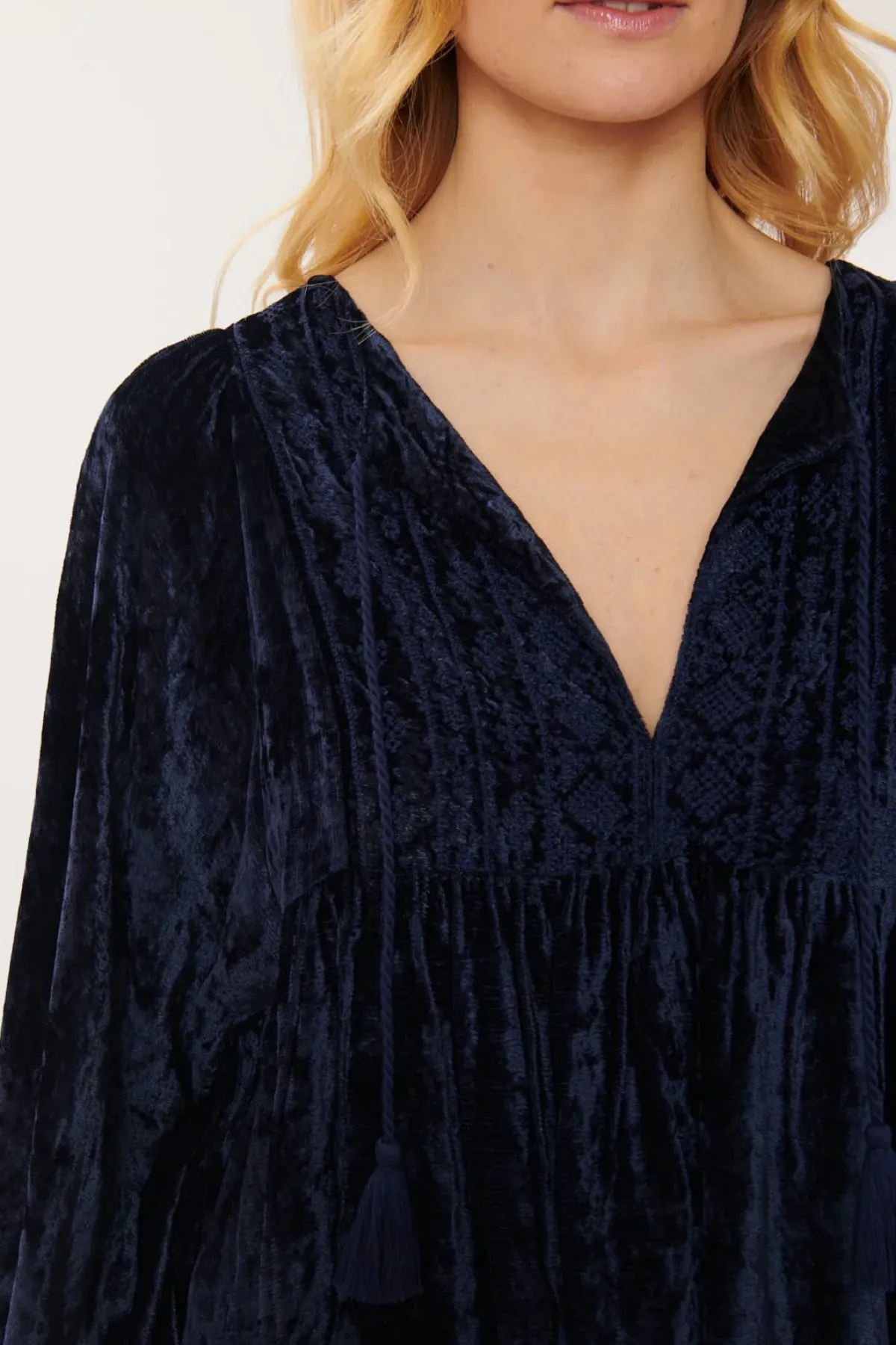 Sale Blouse en Velours Brodée MADELEINE Les Blouses, Chemisiers & Tops