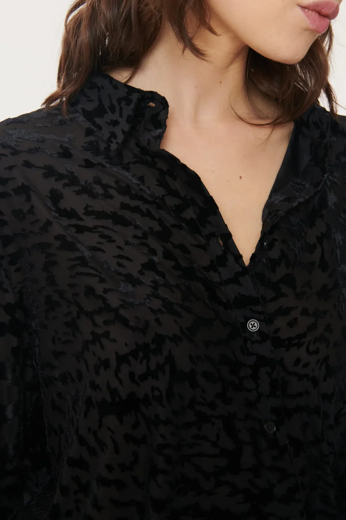 Online Chemise en jersey stretch de velour texturé dévoré MAIWEN Les Blouses, Chemisiers & Tops