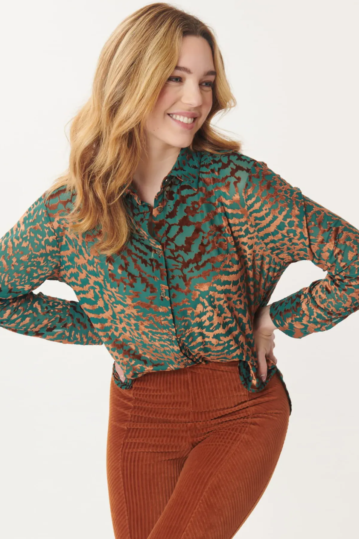 Online Chemise en jersey stretch de velour texturé dévoré MAIWEN Les Blouses, Chemisiers & Tops