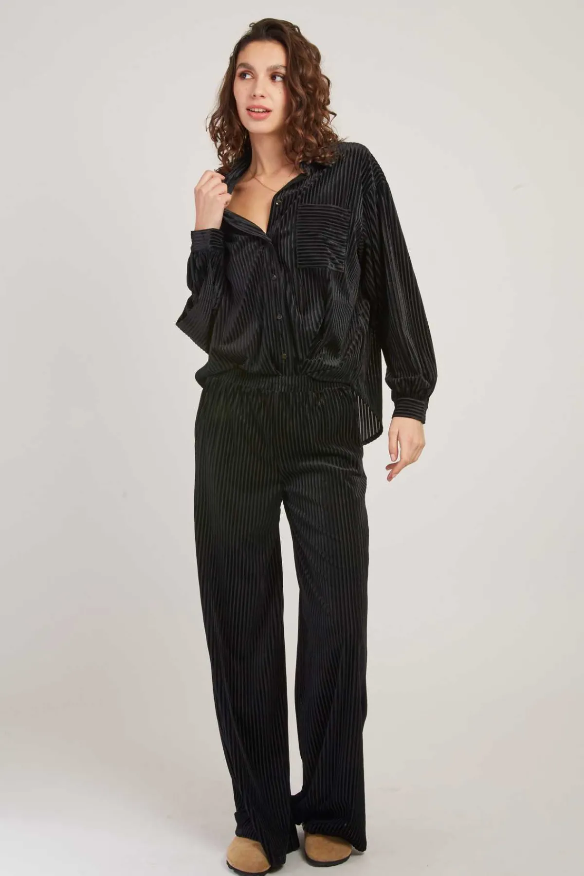 Outlet Chemise manches longues en velours HANIA Les Blouses, Chemisiers & Tops