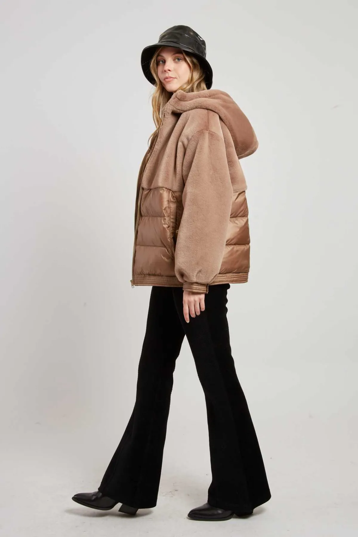 New Doudoune à capuche en fausse fourrure ELEONORE Les Manteaux, Vestes & Doudounes