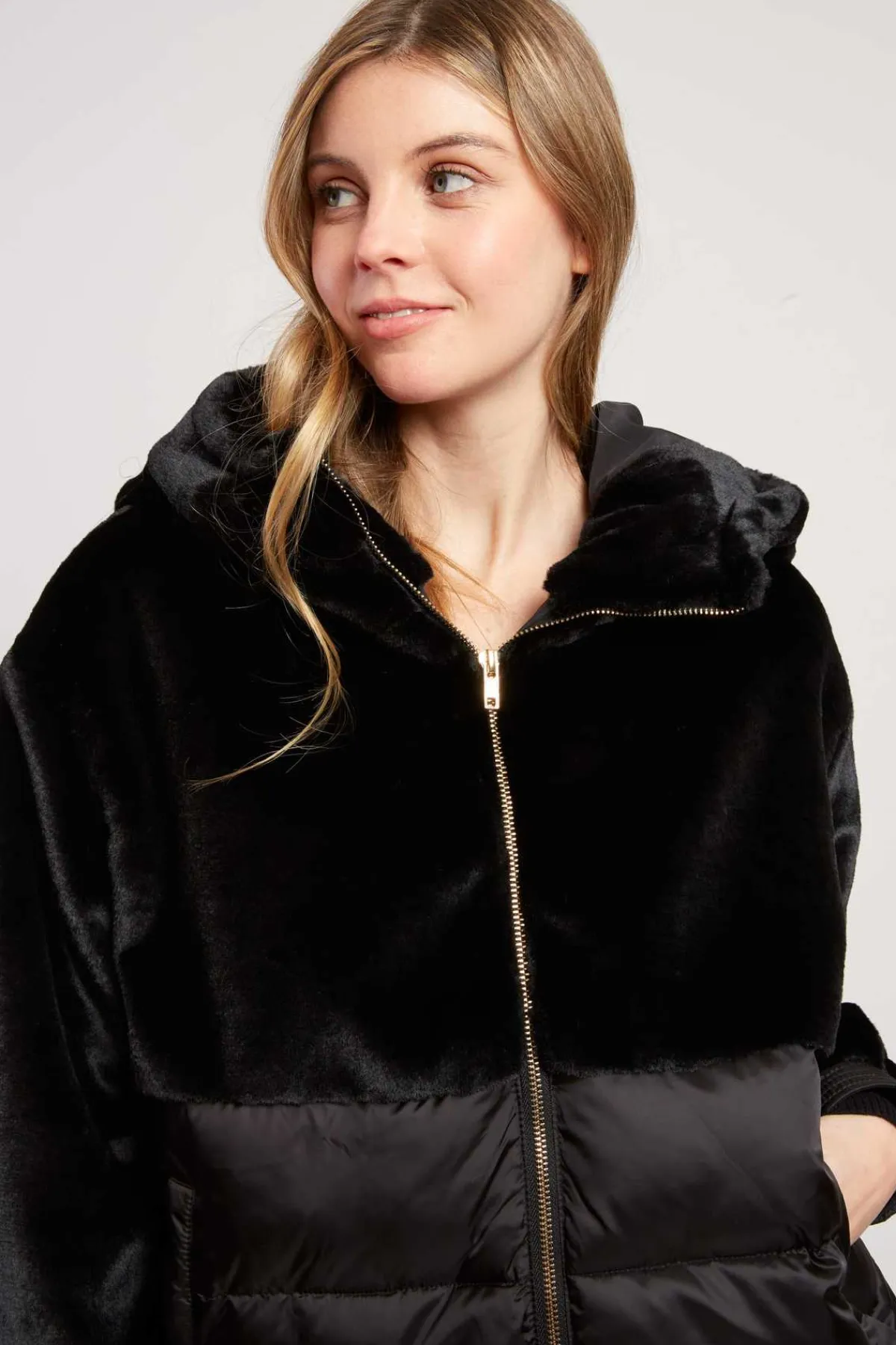 New Doudoune à capuche en fausse fourrure ELEONORE Les Manteaux, Vestes & Doudounes