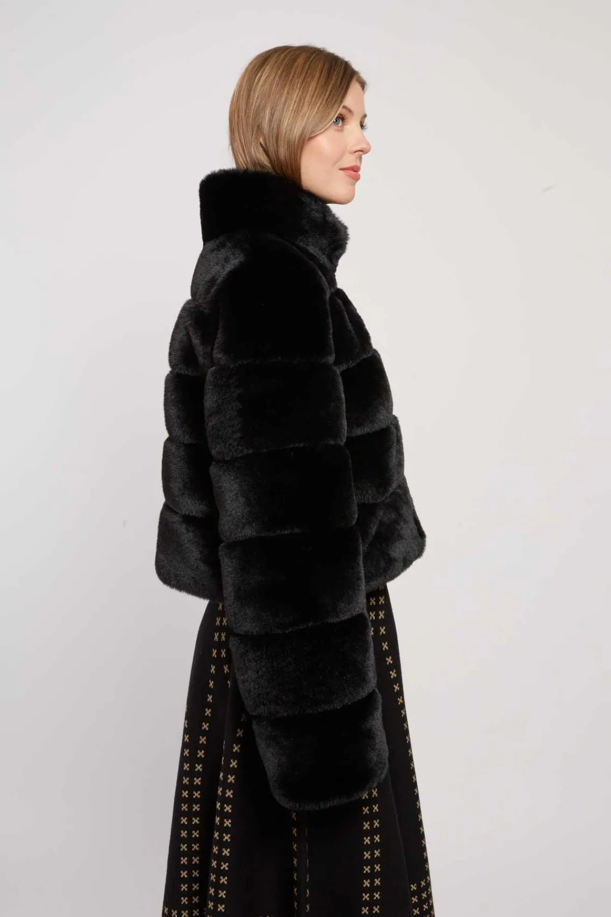 Sale Doudoune courte en fausse fourrure LAMAR Les Manteaux, Vestes & Doudounes