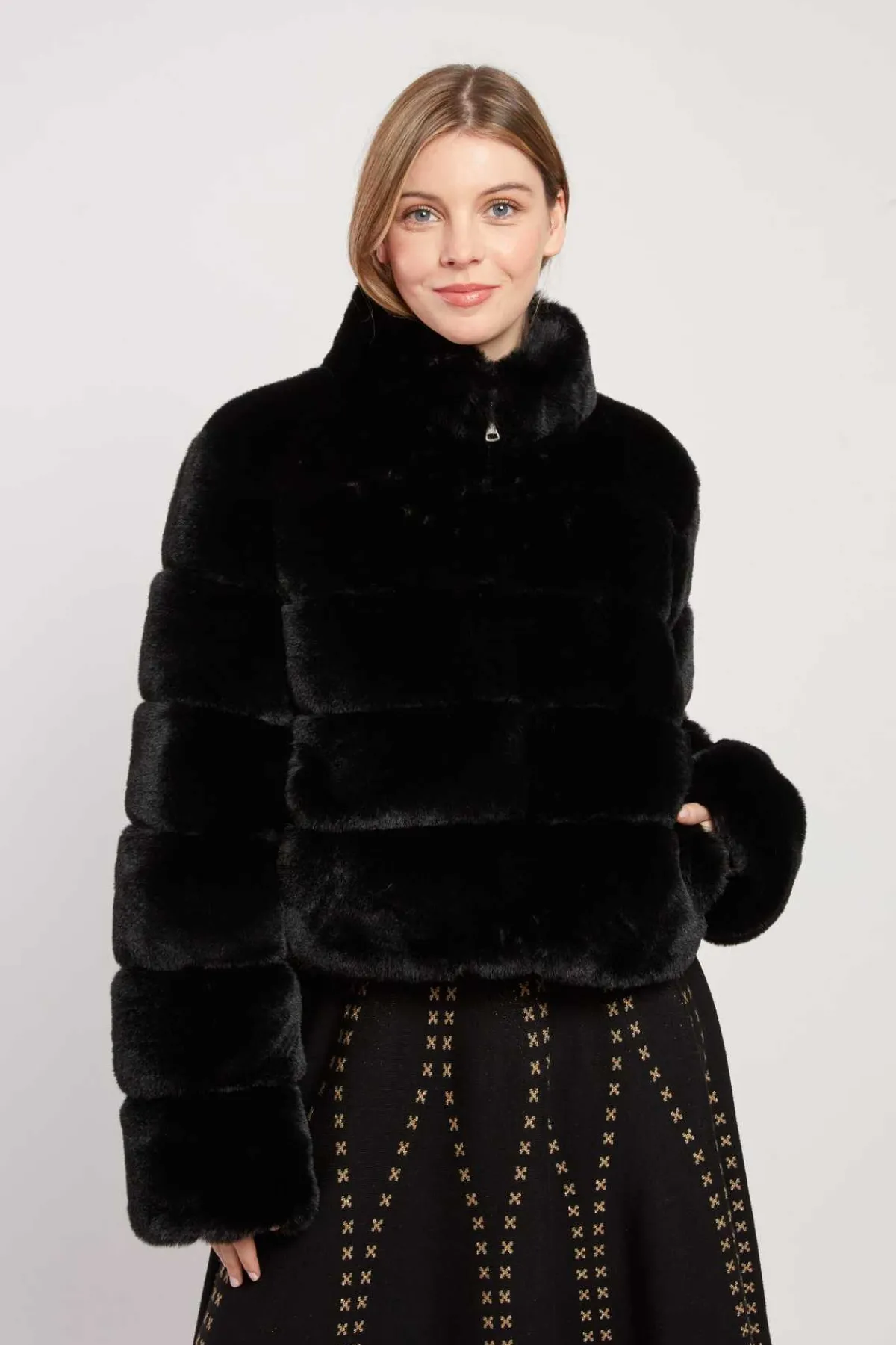 Sale Doudoune courte en fausse fourrure LAMAR Les Manteaux, Vestes & Doudounes