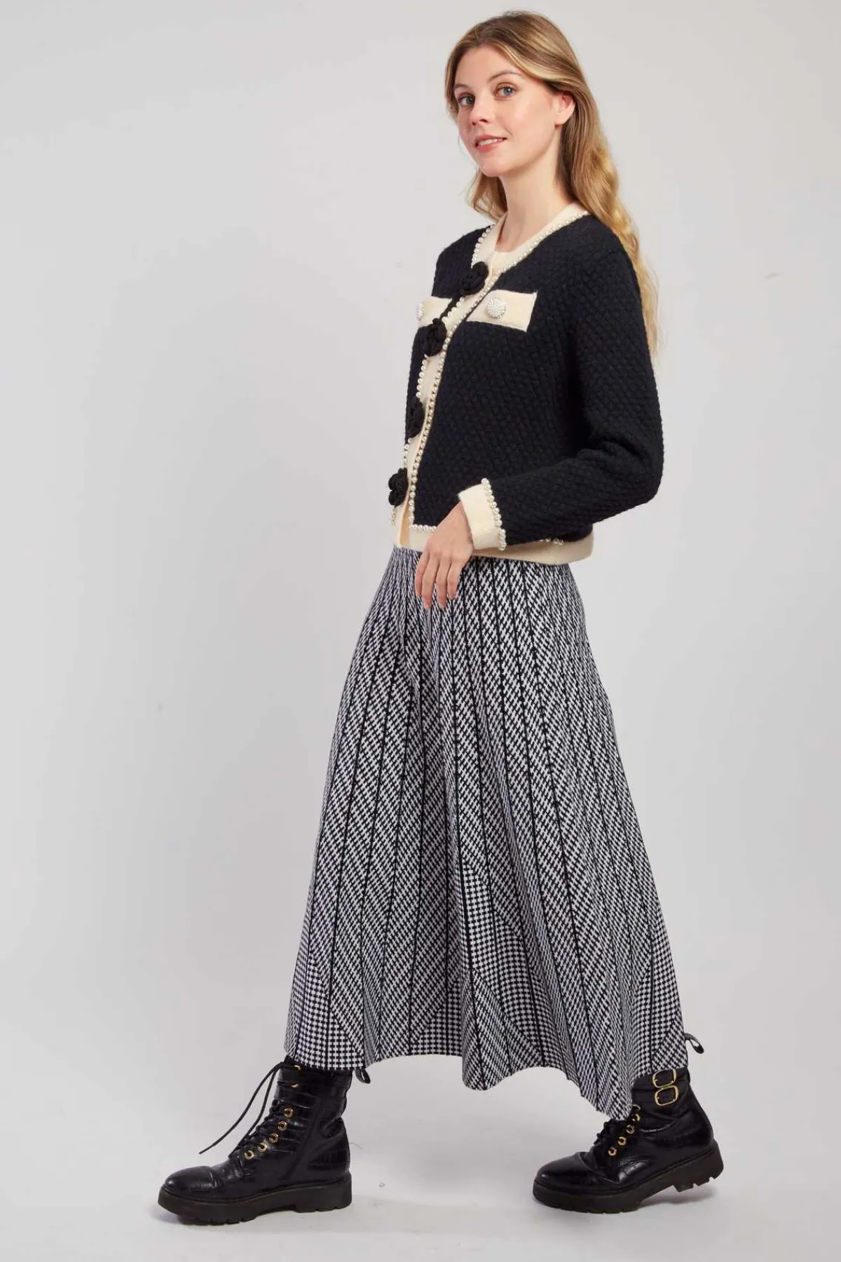 Cheap Gilet court élégant avec boutons DANAELLE Les Gilets, Cardigans & Pulls