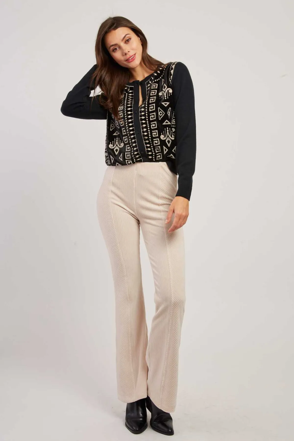 Cheap Gilet en maille brodé avec details en velours DELIA La Maille|Les Gilets, Cardigans & Pulls