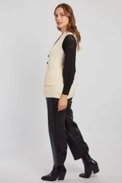 Shop Gilet en maille sans manches col V DARCY La Maille|Les Gilets, Cardigans & Pulls