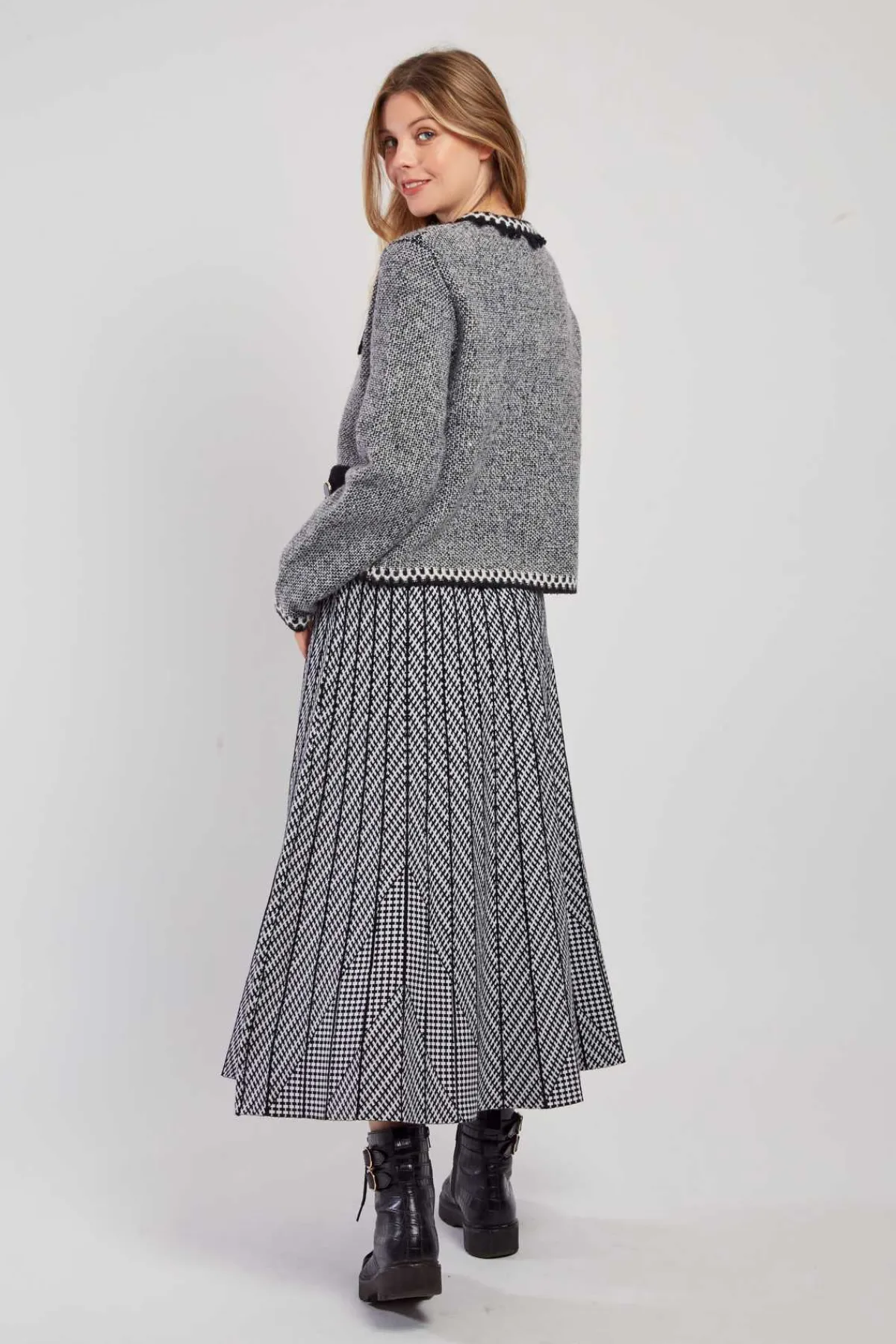 Fashion Jupe mi-long plissée en maille rayée GALANTE La Maille|Les Jupes & Pantalons