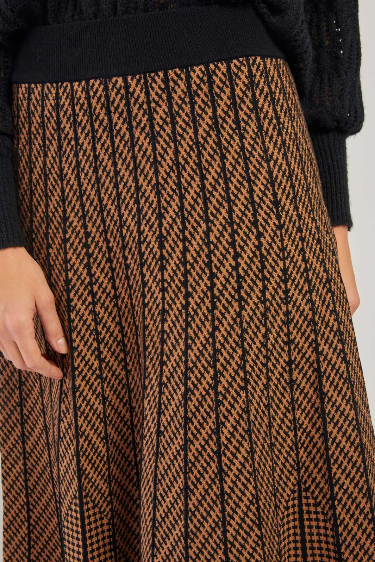 Fashion Jupe mi-long plissée en maille rayée GALANTE La Maille|Les Jupes & Pantalons