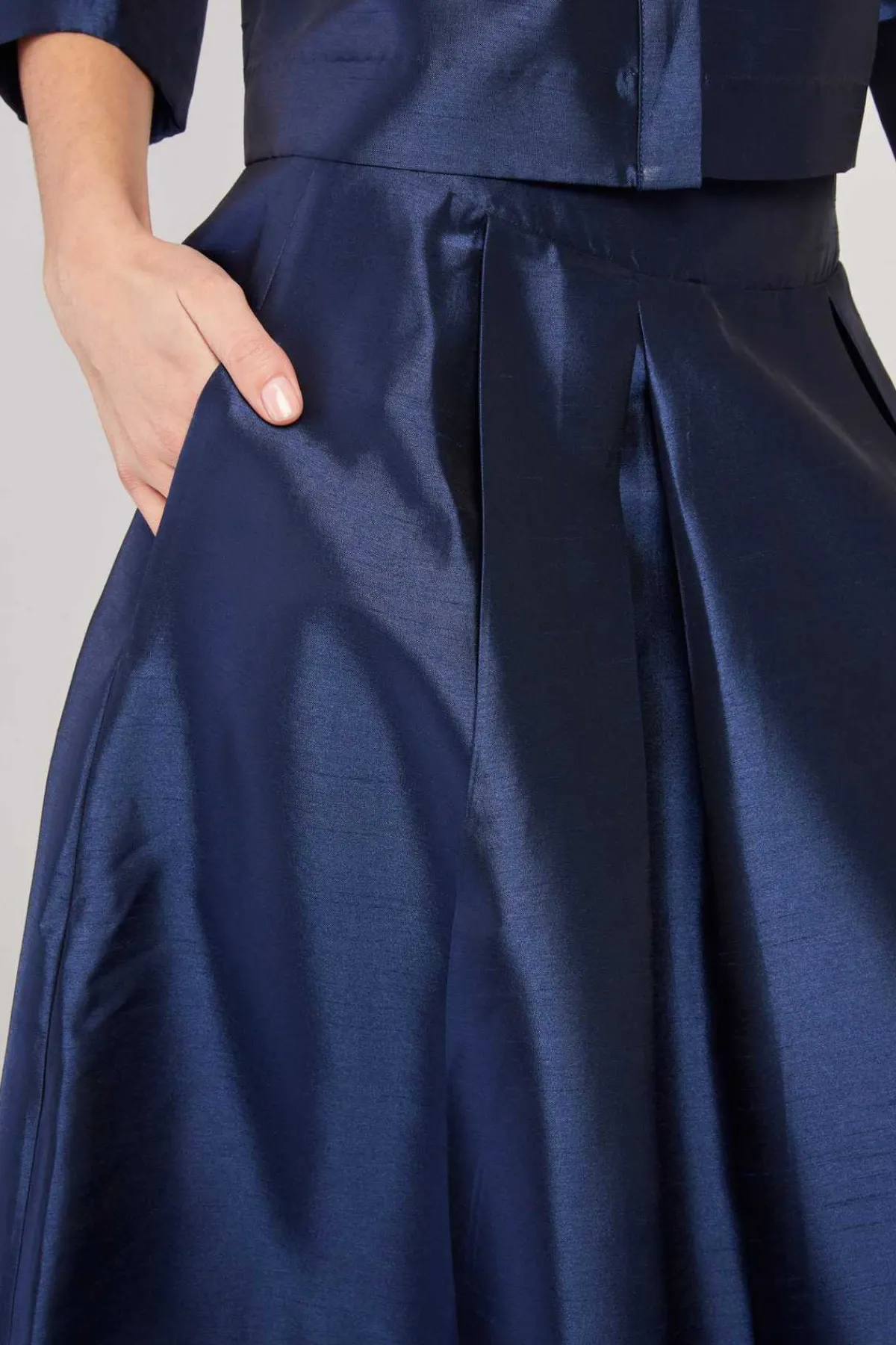 Outlet Jupe mi-longue evasée satinée GAVINA Les Jupes & Pantalons