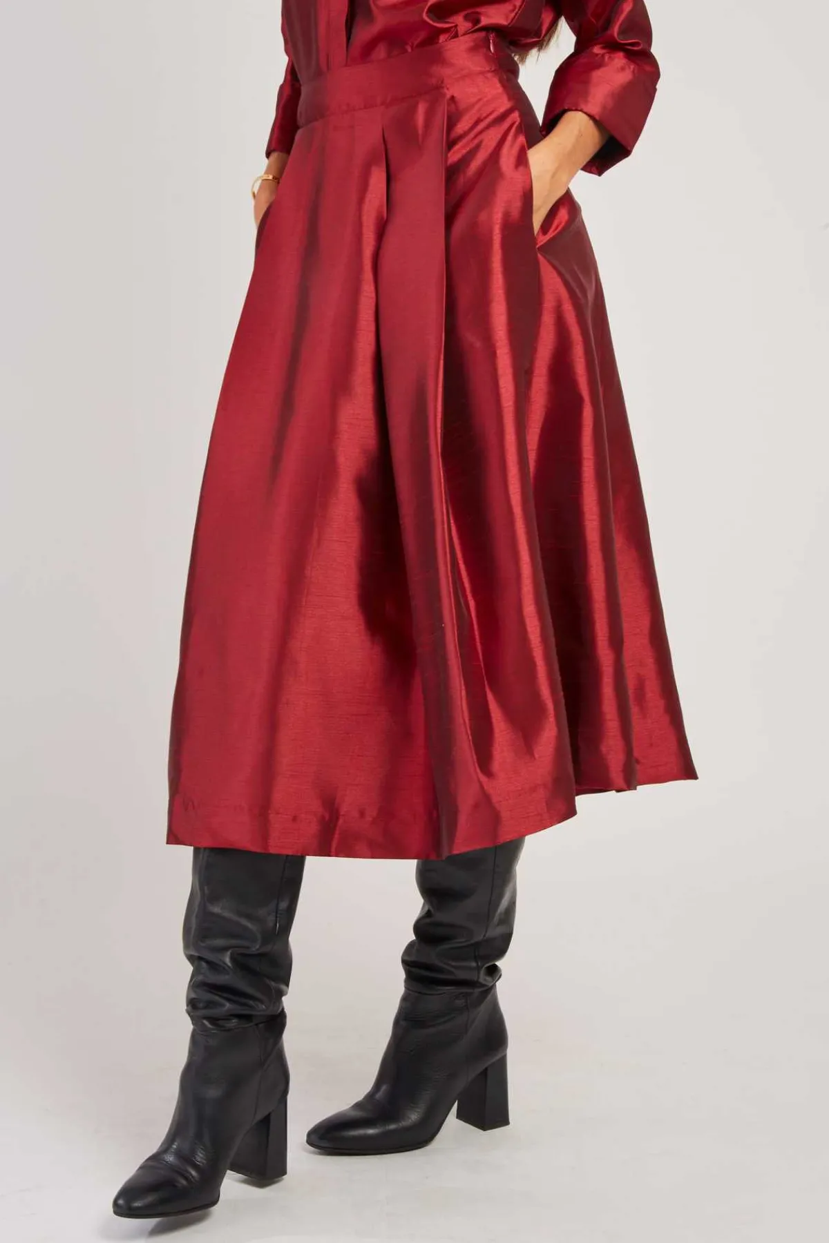 Outlet Jupe mi-longue evasée satinée GAVINA Les Jupes & Pantalons