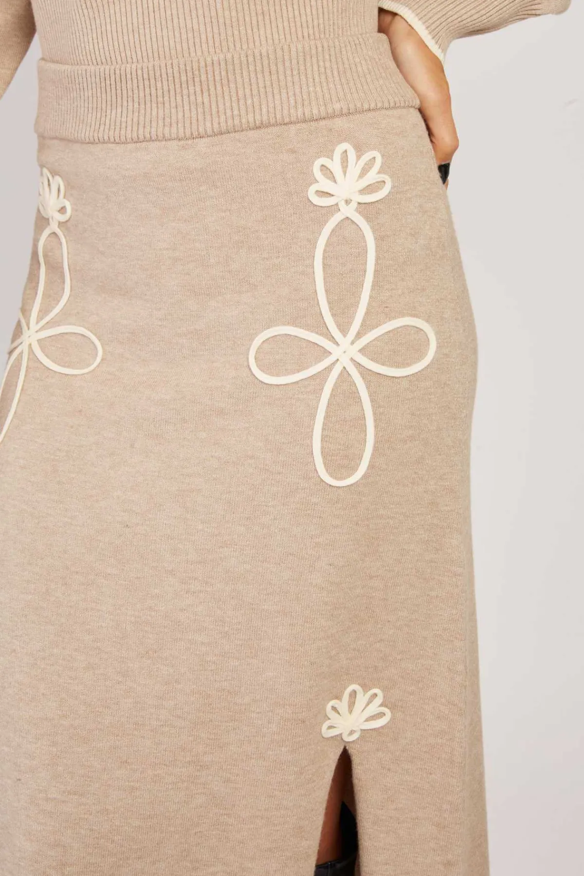 Cheap Jupe mi-longue fendue en maille GABY Les Jupes & Pantalons