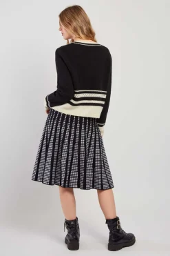 Sale Jupe mi-longue évasée en maille à carreaux GAELLE Les Jupes & Pantalons