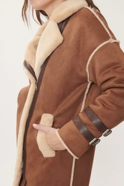 Hot Manteau en simili dain et fausse fourrure CILLA Les Manteaux, Vestes & Doudounes