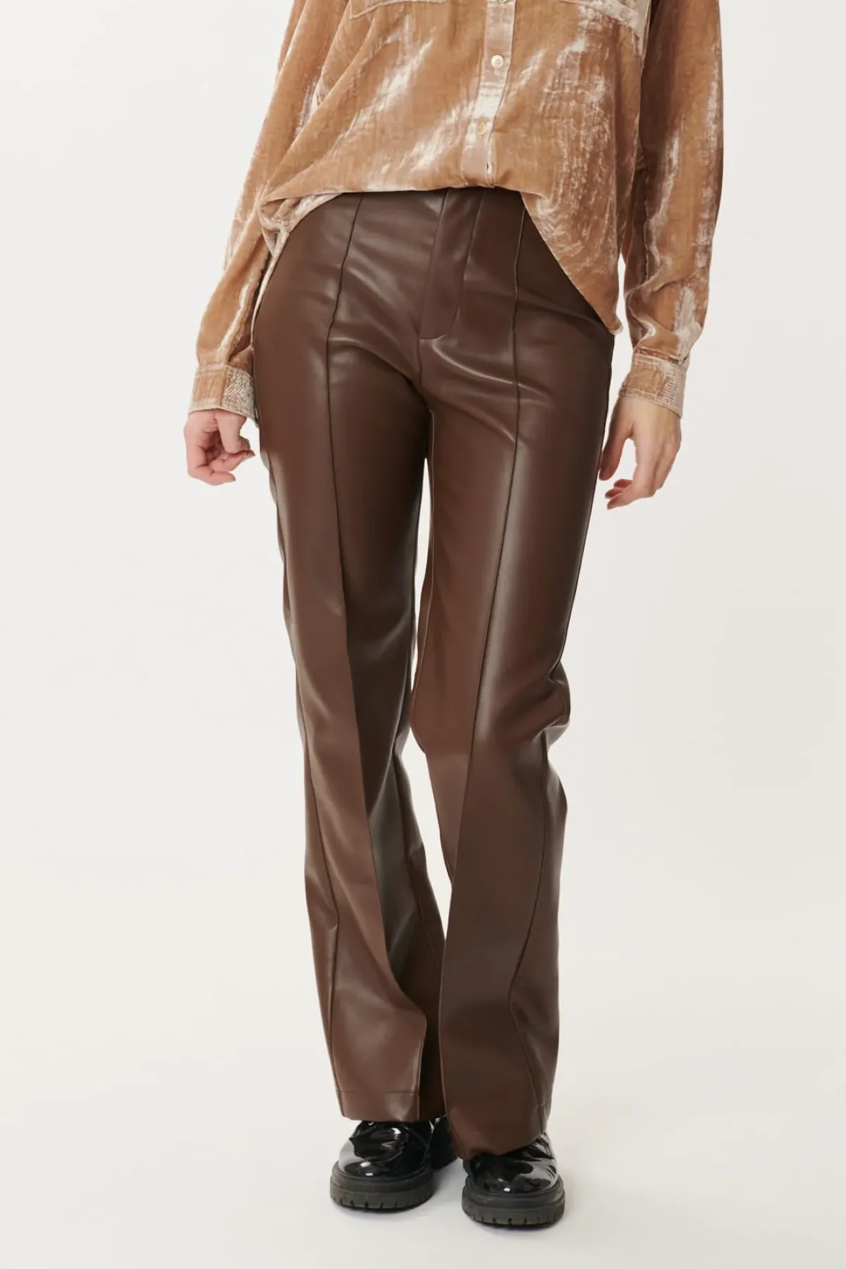 Hot Pantalon Similicuir 7/8 - NADIA Les Jupes & Pantalons