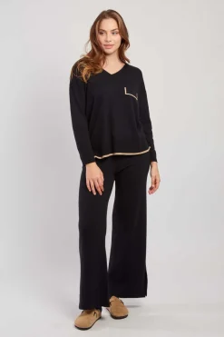 New Pull uni en maille col V CARGESE La Maille|Les Gilets, Cardigans & Pulls