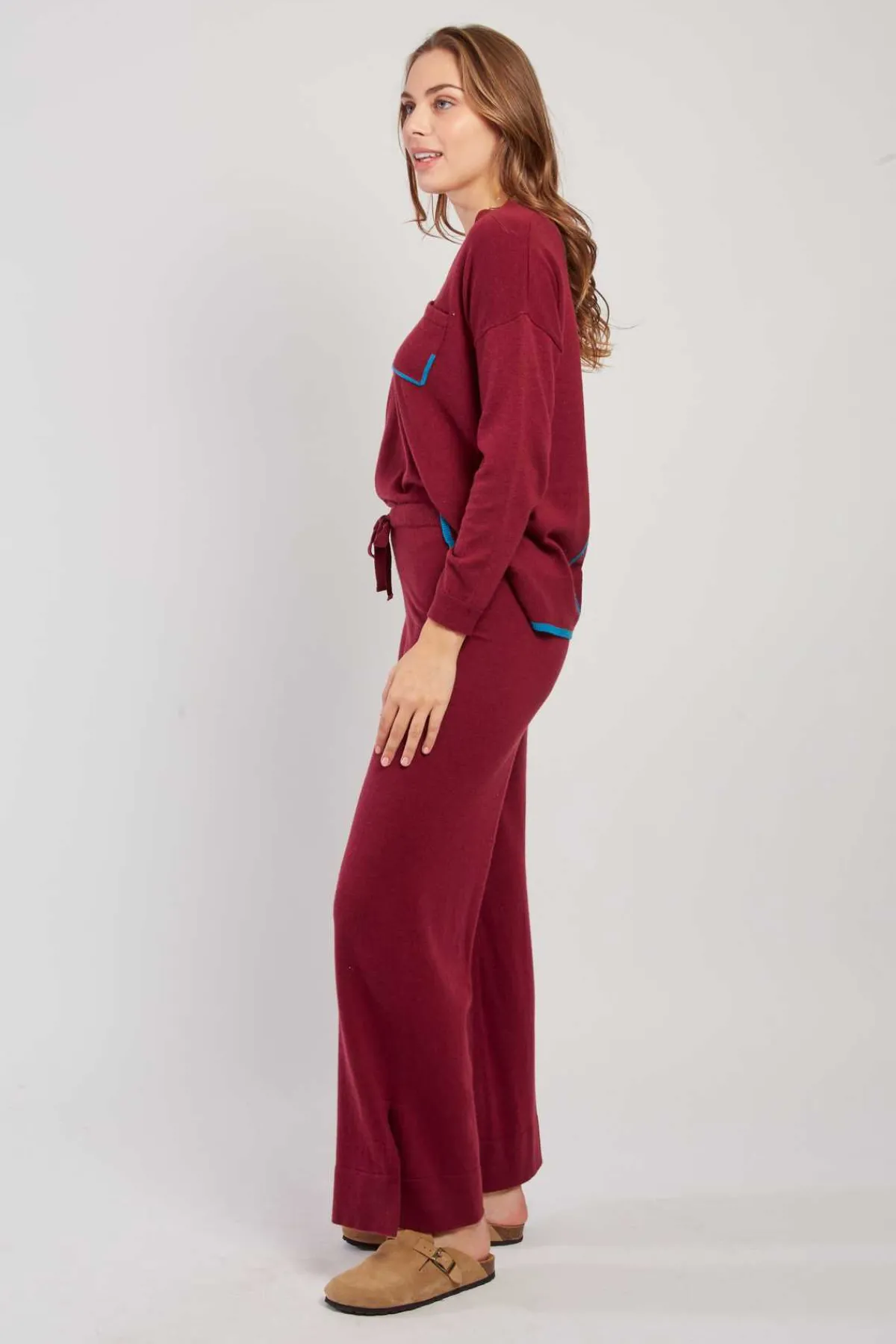 New Pull uni en maille col V CARGESE La Maille|Les Gilets, Cardigans & Pulls