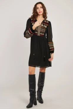 Cheap Robe courte brodée manches longues VANILLE Robes Courtes