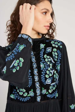 Cheap Robe mi-longue brodée effet velours VALLY Robes Longues