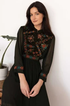 Shop Robe mi-longue brodée manches longues VEDA Robes Longues