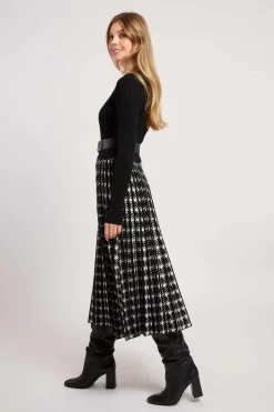 Shop Robe mi-longue en maille graphique JAVA La Maille|Robes Longues