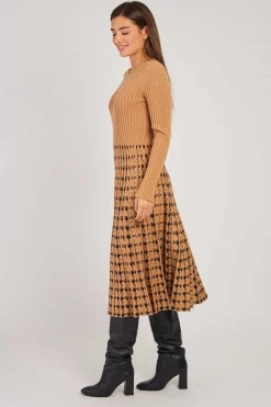 Shop Robe mi-longue en maille graphique JAVA La Maille|Robes Longues