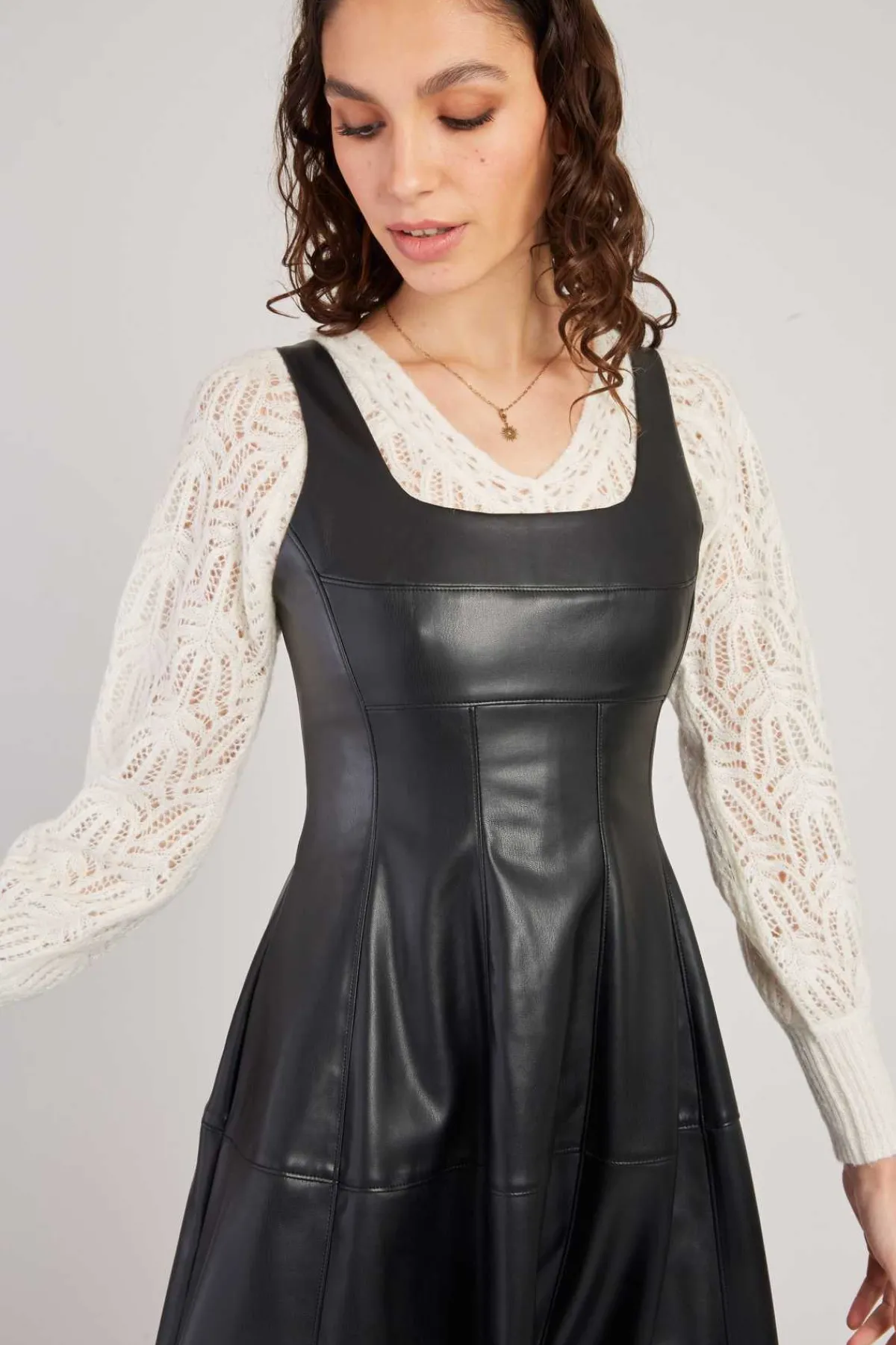 Online Robe mi-longue en similicuir VALESKA Robes Longues