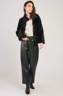 Discount Veste courte en fausse fourrure LISETTE Les Manteaux, Vestes & Doudounes