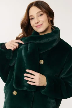 Shop Veste courte en fausse fourrure CANNELLE Les Manteaux, Vestes & Doudounes