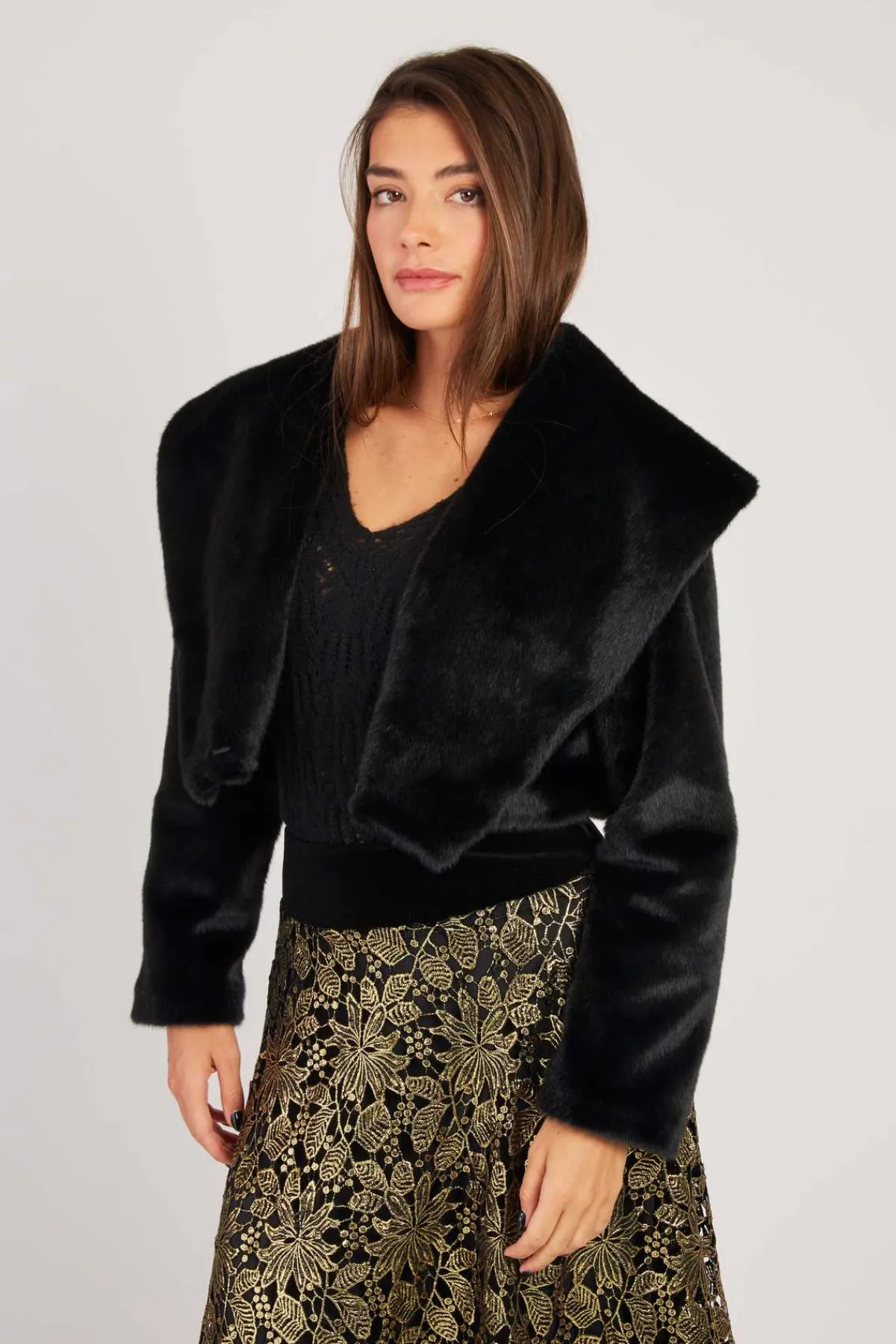 Outlet Veste courte en fausse fourrure LALIE Les Manteaux, Vestes & Doudounes