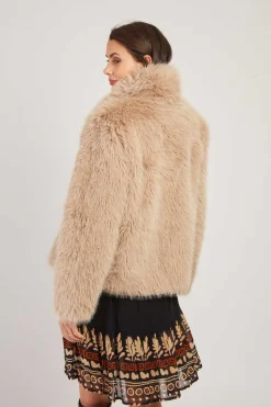 Cheap Veste courte en fausse LUCINDA Les Manteaux, Vestes & Doudounes