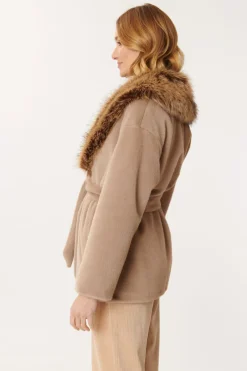 Clearance Veste en fausse fourrure CAPUCINE Les Manteaux, Vestes & Doudounes